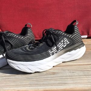 HOKA BONDI 6